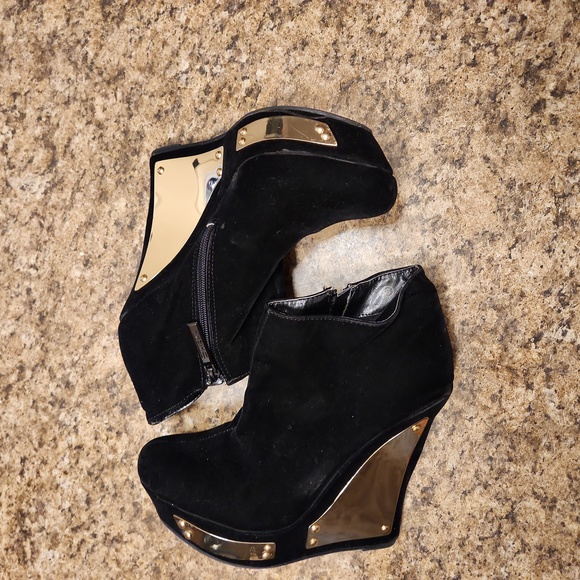 WEDGE BOOTIE SIZE 8 AND CLUTCH SET - Picture 2 of 8